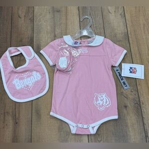 NFL Pink & White Bengals Baby 3-Piece Bodysuit, Bib & Mittens Set
